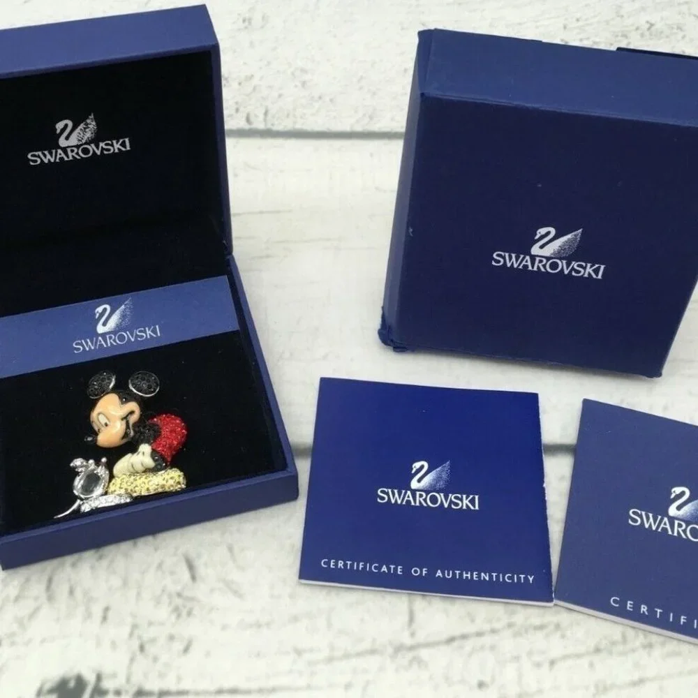 2005 SWAROVSKI - DISNEY MICKEY MOUSE #836671 RHD/CRY BROOCH - Picture 2 of 5